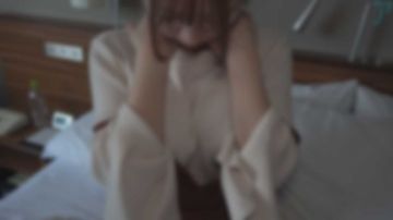 娇小的151cm美●女人纤细的身体有两个F罩杯的美巨乳、、！这幺可爱的孩子什幺都听你的，还硬要万子让-cd2!