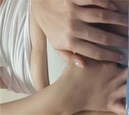 少妇在家自扣表演 mp4