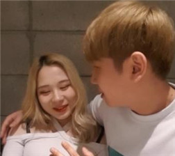 两个黄毛一起直播 mkv