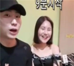 奶奶和鸡鸡的激情碰撞2 mp4