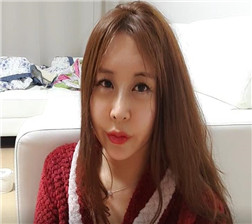 在家穿着睡衣诱惑 mp4