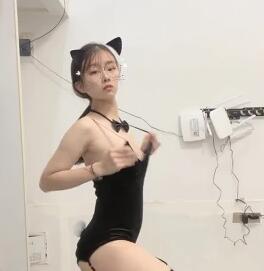 性感色播猫咪黑丝御姐自慰秀