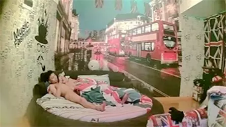 爆乳网红萨姆奶茶啪啪性爱私拍流出 疯狂骑乘 爆乳乱...