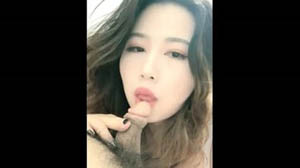 清纯甜美妹子被各种动作啪啪很耐操