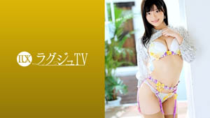 SIMM-505 对男友不满意的H乳妹对别人大鸡巴很兴奋 轻轻地将其插入下面扭动在鸡吧上
