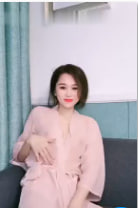 风骚美女小姐姐太寂寞只好在家自慰给大家看